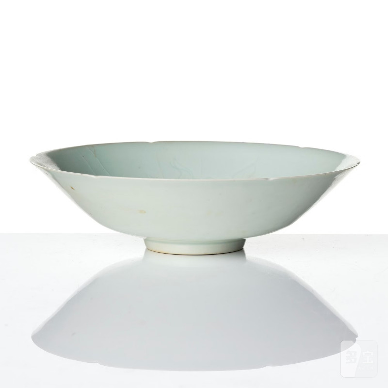 A carved qingbai foliate bowl, - 图3
